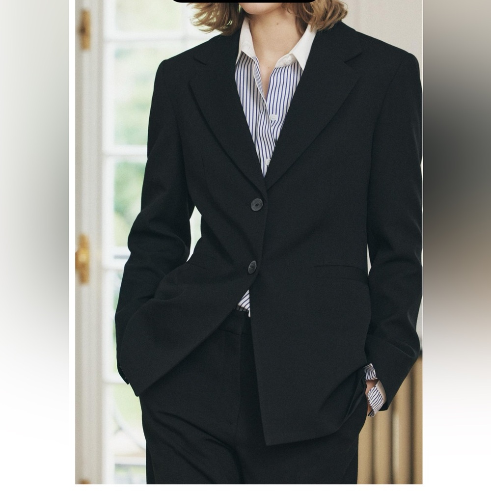 ZW COLLECTION TAILORED BLAZER Classic Black Blazer. WOW